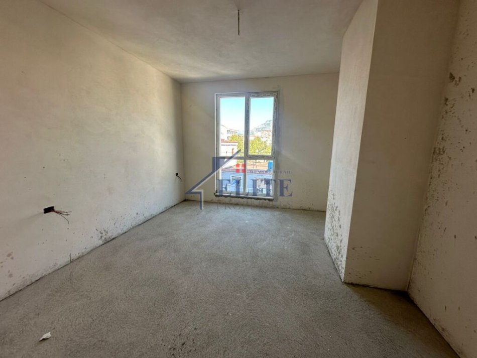 Tirane, shitet apartament 2+1+Ballkon Kati 1, 116 m² 162.554 € (Siri Kodra)