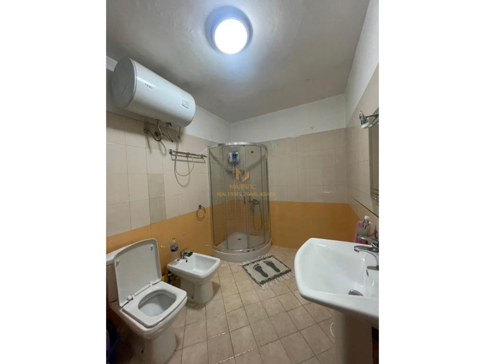 Tirane, jepet me qera apartament 2+1+Aneks+Ballkon Kati 8, 100 m² 850 € (ish sheshi shqiponja)