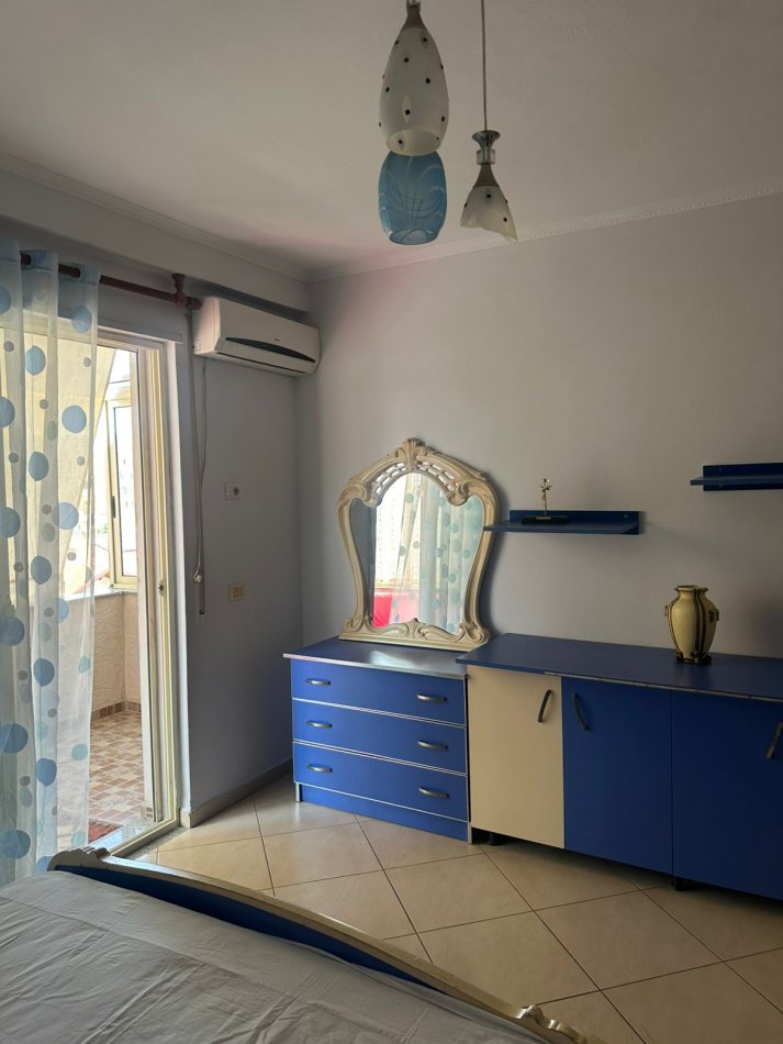 Durres, jepet me qera apartament 2+1+Aneks+Ballkon Kati 3, 110 m² 450 €