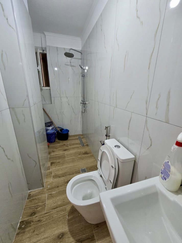 Shitet Apartament 2+1 ne Xhamllik