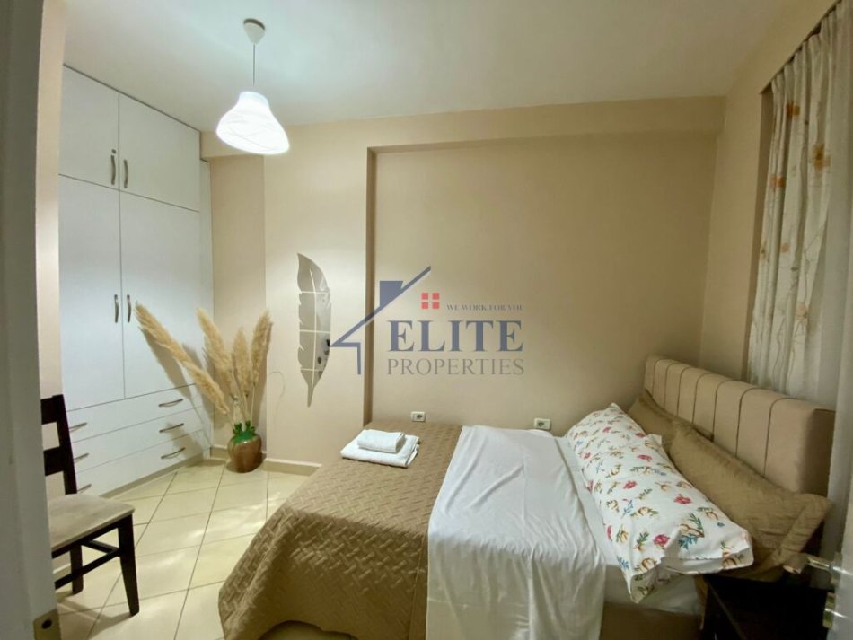 Tirane, jepet me qera apartament 2+1 Kati 1, 82 m² 600 € (Rruga e Durresit)