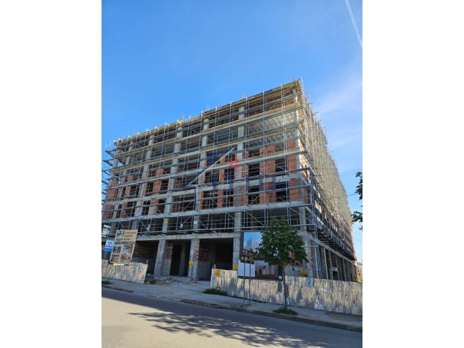 Tirane, shitet apartament 2+1+Ballkon Kati 7, 116 m² 150.000 € (Porcelan)
