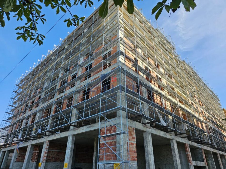 Tirane, shitet apartament 2+1+Ballkon Kati 7, 116 m² 150.000 € (Porcelan)