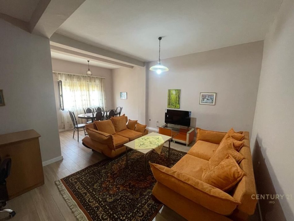 Tirane, jepet me qera apartament 1+1 Kati 2, 100 m² 550 € (apartament 1+1ne Myslym Shyri)