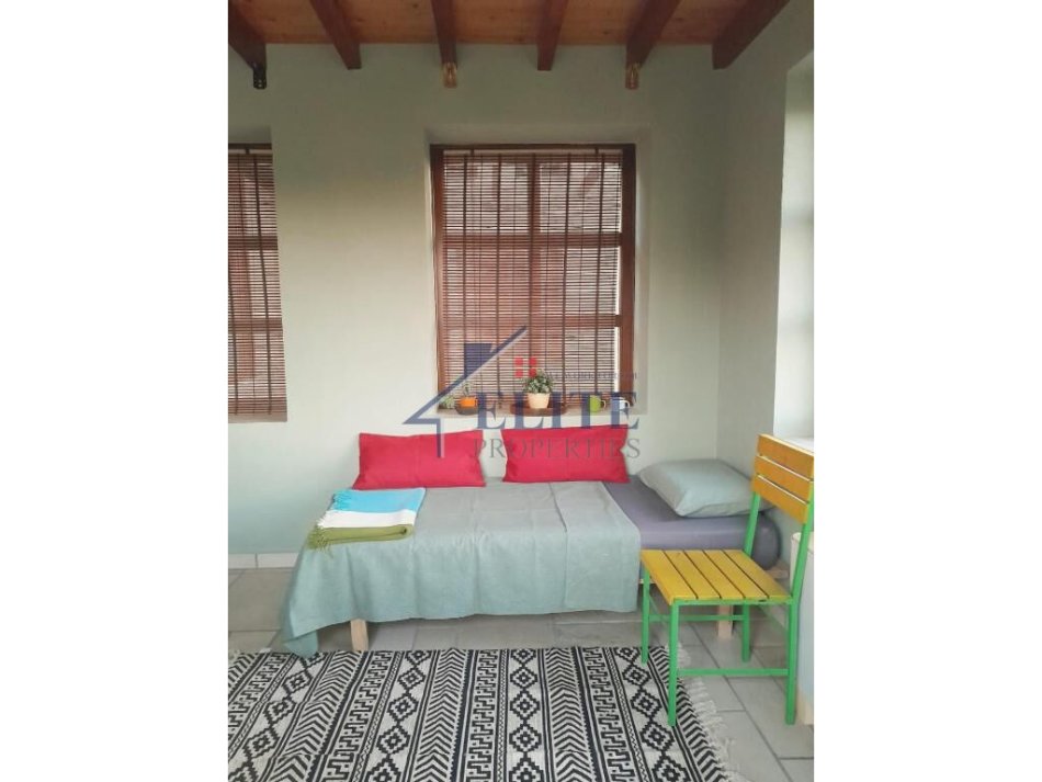 Tirane, shitet hotel , 1.240 m² (Peze)