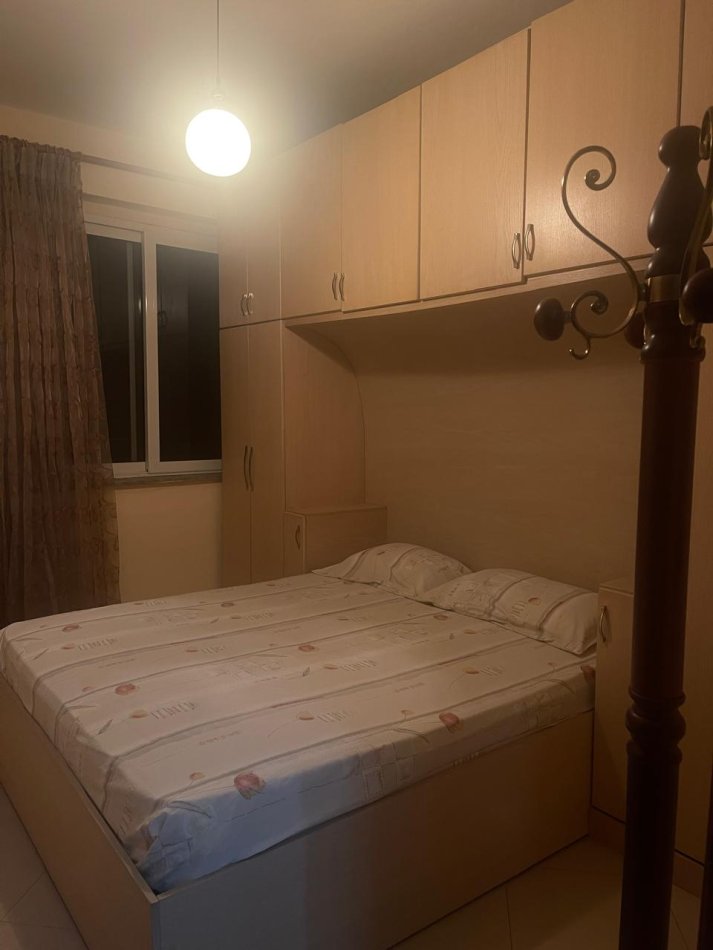 Durres, jepet me qera apartament 2+1 Kati 3, 300 € 