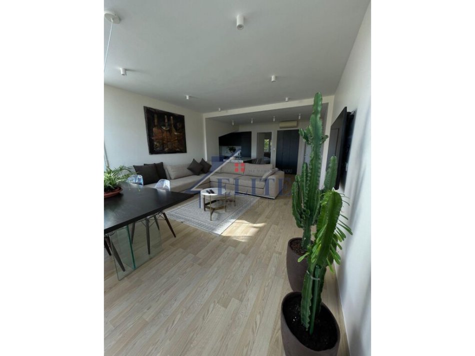 Tirane, shitet apartament 2+1+Ballkon Kati 3, 130 m² 420.000 € (Long Hill Residence)