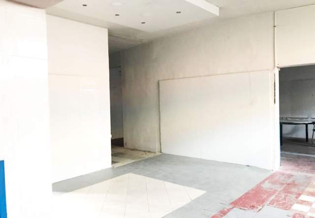 Tirane, shitet magazine 220 m² 240.000 Euro