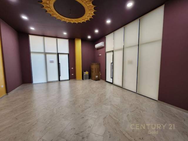 Tirane, jepet me qera dyqan Kati 0, 50 m² 700 Euro (unaze e re)
