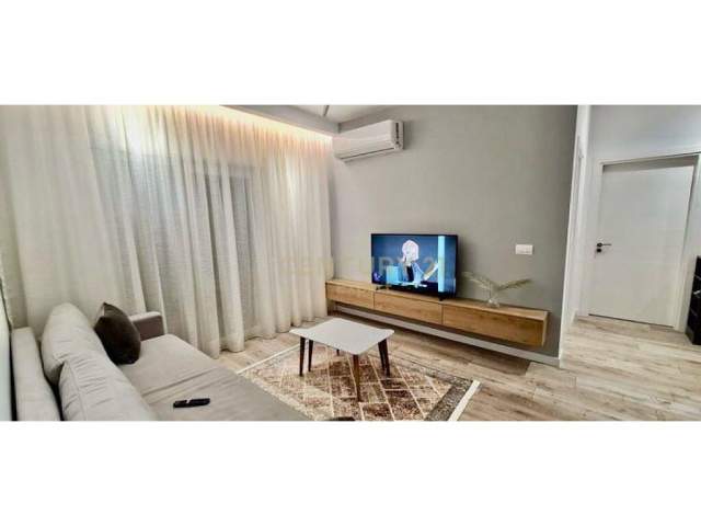 Tirane, jepet me qera apartament 2+1+BLK Kati 4, 92 m² 750 Euro (Selvia)