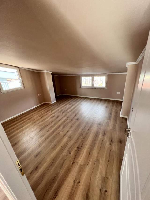 Tirane, shes apartament duplex 2+1+A+BLK Kati 6, 200 m² 190.000 Euro (Mbi Komunen e Parisit)
