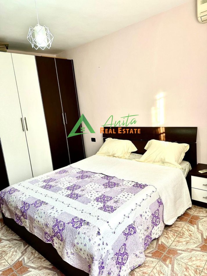 Tirane, jepet me qera apartament 1+1 Kati 4, 55 m² 430 € (Rruga Ferit Xhajko)