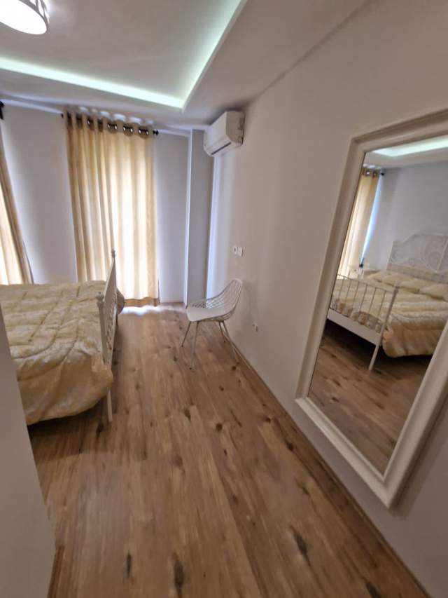 Tirane, jepet me qera apartament 2+1+BLK Kati 2, 85 m² 600 Euro (Ish-Parku Autobuzave)
