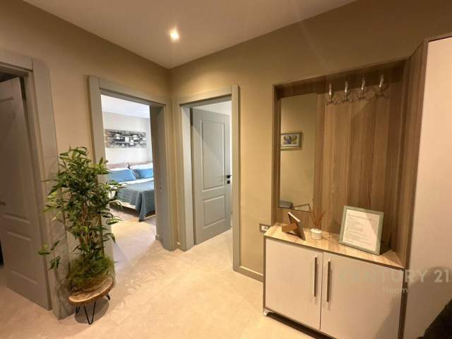 Tirane, jepet me qera apartament 2+1+BLK 85 m² 650 Euro