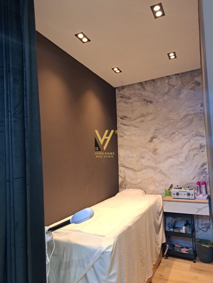 Tirane, jepet me qera dyqan Kati 0, 50 m² 900 € (RRUGA XHANFIZE KEKO)