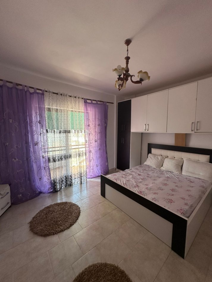 Durres, jepet me qera apartament 1+1+Ballkon , 70 m² 270 € (Ish Rajoni Policise)