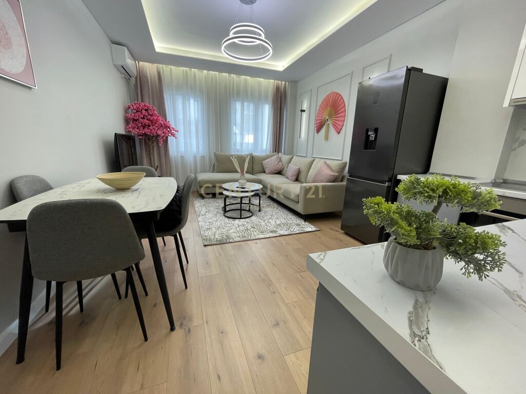 SHITET APARTAMNT 2+1+2 TEK KOMUNA E PARISIT!