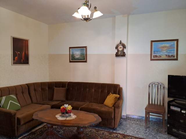 Tirane, ofert apartament 2+1 Kati II-te i nje vile, 120 m² 550 Euro (rruga Hoxhe Vokri, Pak minuta nga Pazari i Ri)