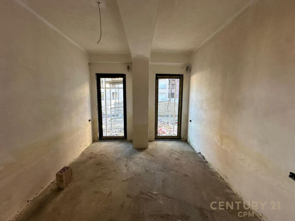 Tirane, shes apartament 2+1+2+VERANDE , 182 m² 225.000 € (Kodra e Diellit Residence)