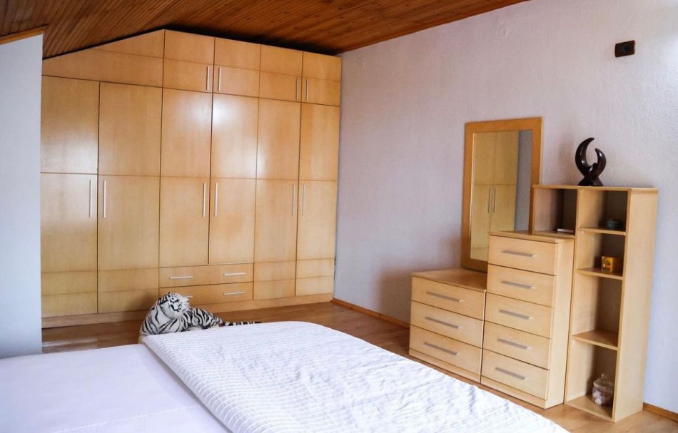Tirane, jepet me qera apartament 2 Katshe Kati 2, 100 m² 550 € (Rruga Ferit xhajko , prane ish restorant durrsi)