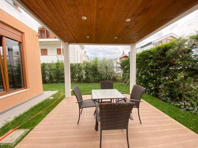 Tirane, jepet me qera Vile 438 m² 2.400 Euro (TEG)