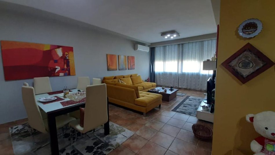 SHITET APARTAMENT  3+1+2   158.000 €   RRUGA E DIBRES