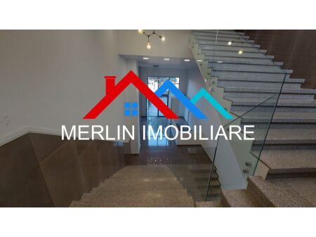 Tirane, shitet ambjent biznesi Kati 3, 42 m² 126.000 € (Kongresi Manastirit)