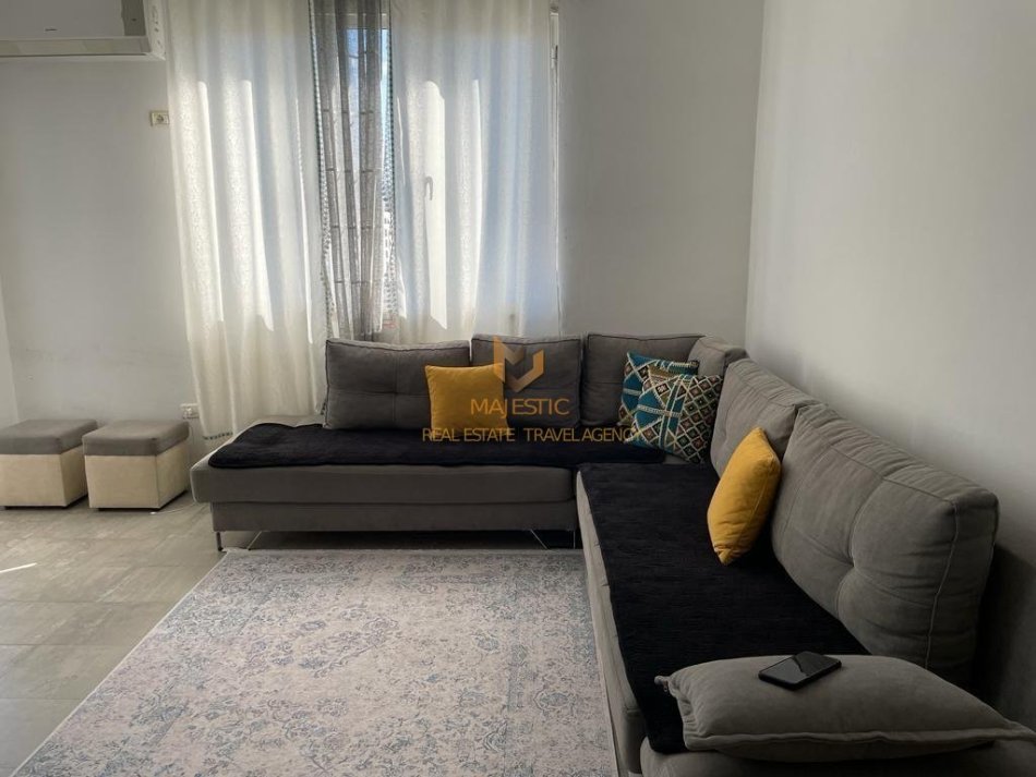 Tirane, shitet apartament 1+1+Ballkon Kati 3, 70 m² 105.000 € (rruga sokrat miho)