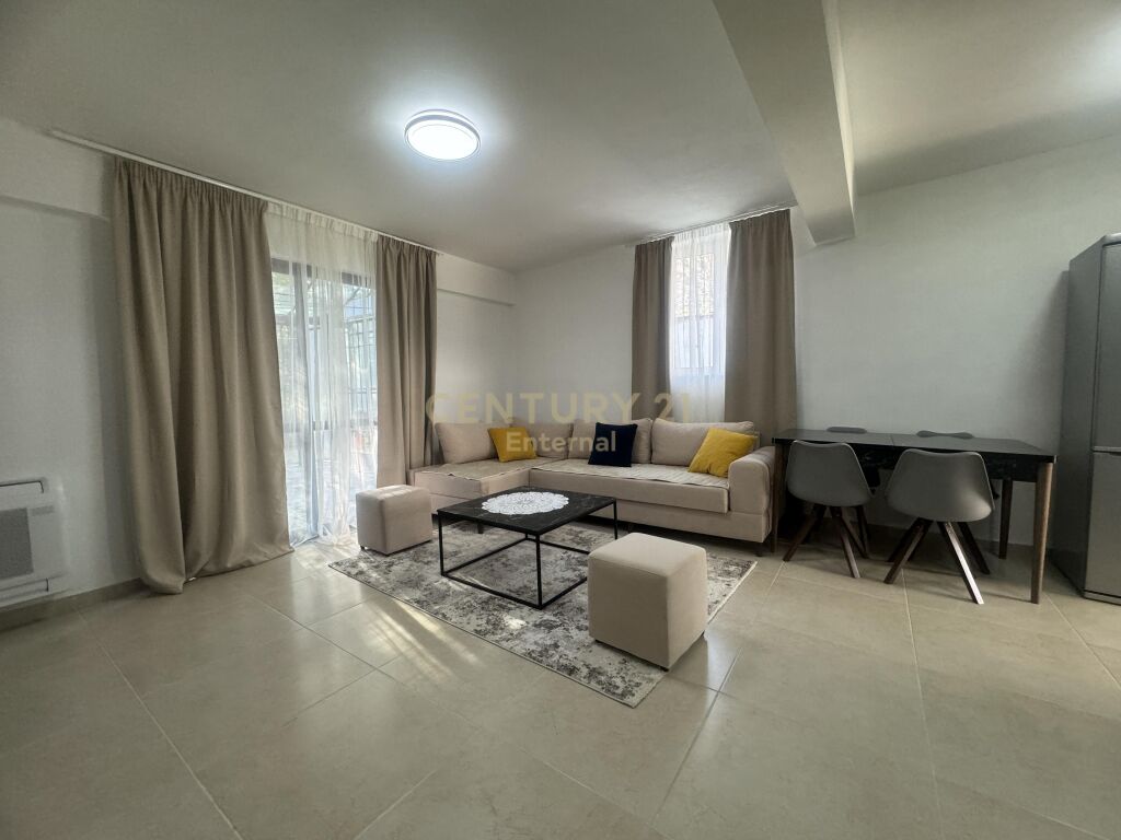 BLLOK, JEPET ME QIRA APARTAMENT 2+1+VERANDE!
