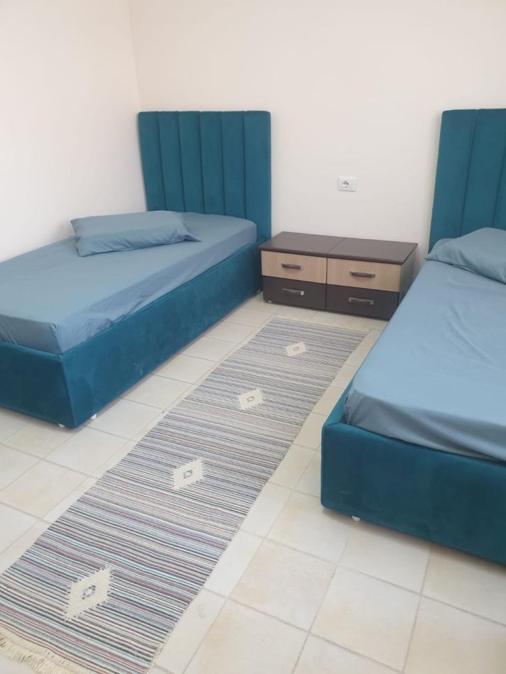 Tirane, jepet me qera apartament 2+1+Aneks+Ballkon Kati 2, 116 m² 700 € (Mozaiku i tiranes , 21 dhjetori, zogu i zi , rruga e kavajes)