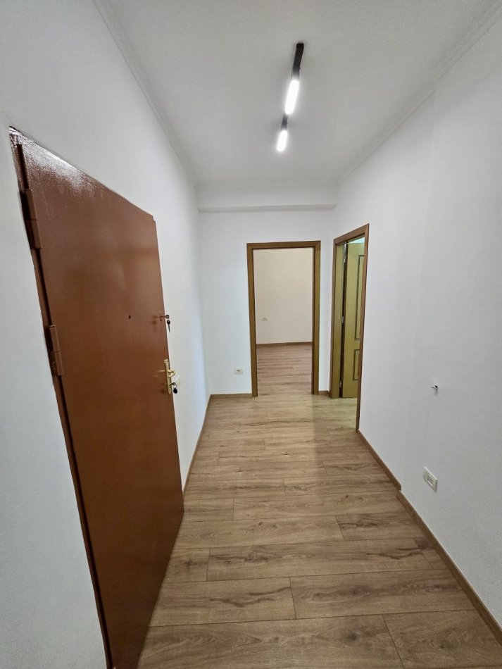 Tirane, shitet apartament 1+1+Aneks+Ballkon Kati 5, 55 m² 90.000 € (Dibres te Spitalet te Fakulteti Mjekesis)