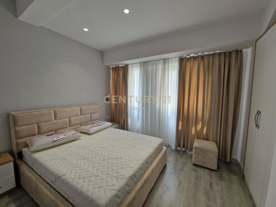 Tirane, jepet me qera 2+1 Kati 2, 75 m² 500 € (prane Spitalit Ushtarak)