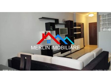 Tirane, jepet me qera apartament 1+1 Kati 5, 90 m² 850 € (Sheshi Willson)