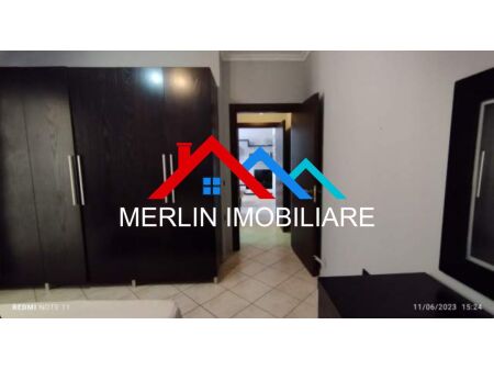 Tirane, jepet me qera apartament 1+1 Kati 5, 90 m² 850 € (Sheshi Willson)