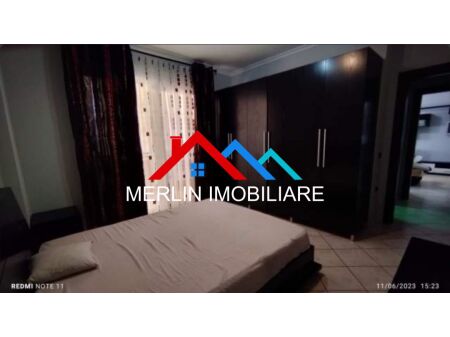 Tirane, jepet me qera apartament 1+1 Kati 5, 90 m² 850 € (Sheshi Willson)