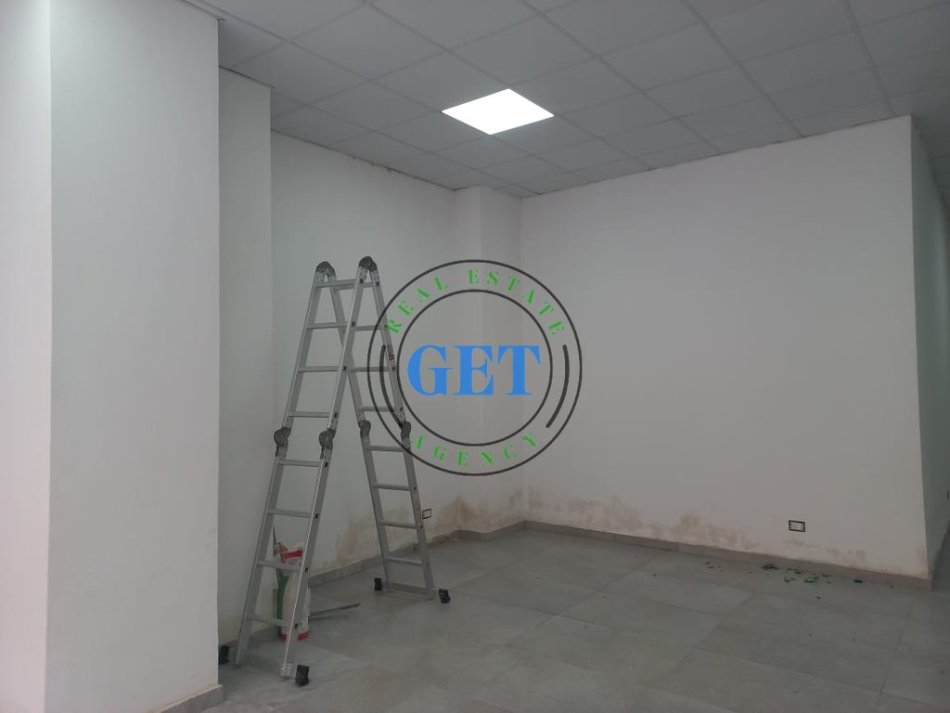 Durres, jepet me qera ambjent biznesi Kati 0, 90 m² 600 € 
