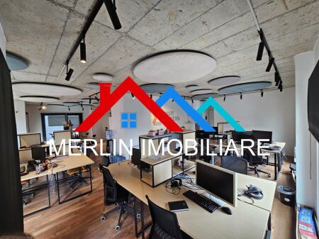 Tirane, jepet me qera ambjent biznesi Kati 4, 175 m² 2.000 € (Rruga e Elbasanit)