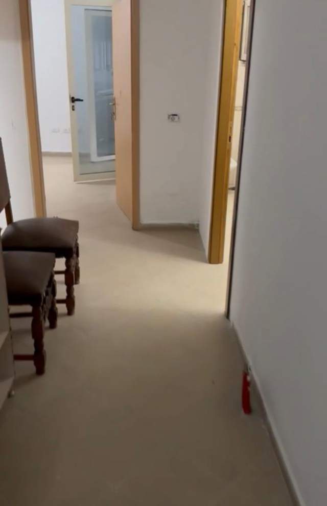 Durres, jepet me qera apartament 2+1+BLK Kati 2, 90 m² 30.000 Leke (Rruga Pavaresia)