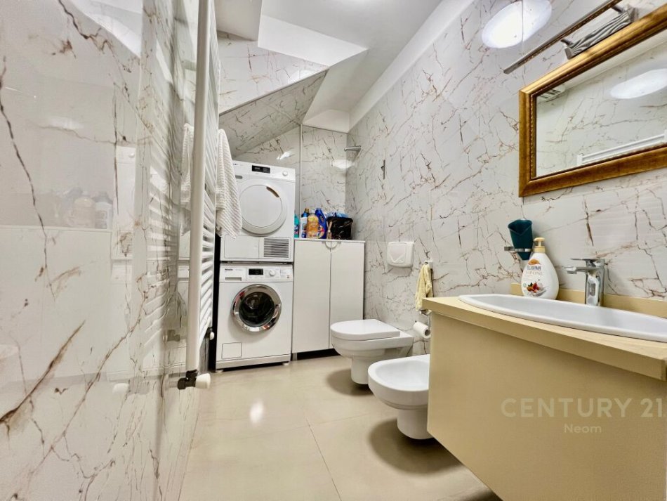 DUPLEX MODERN 3+1+3 për SHITJE ‼️Neom88182