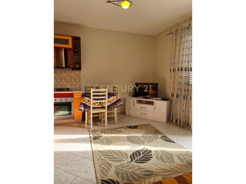 JEPET ME QIRA APARTAMENT 1+1 NE PLAZH!