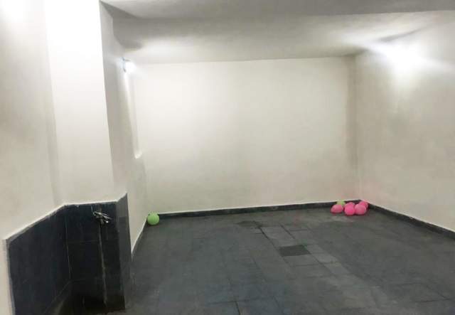 Tirane, shitet garazh 22 m² 20.000 Euro
