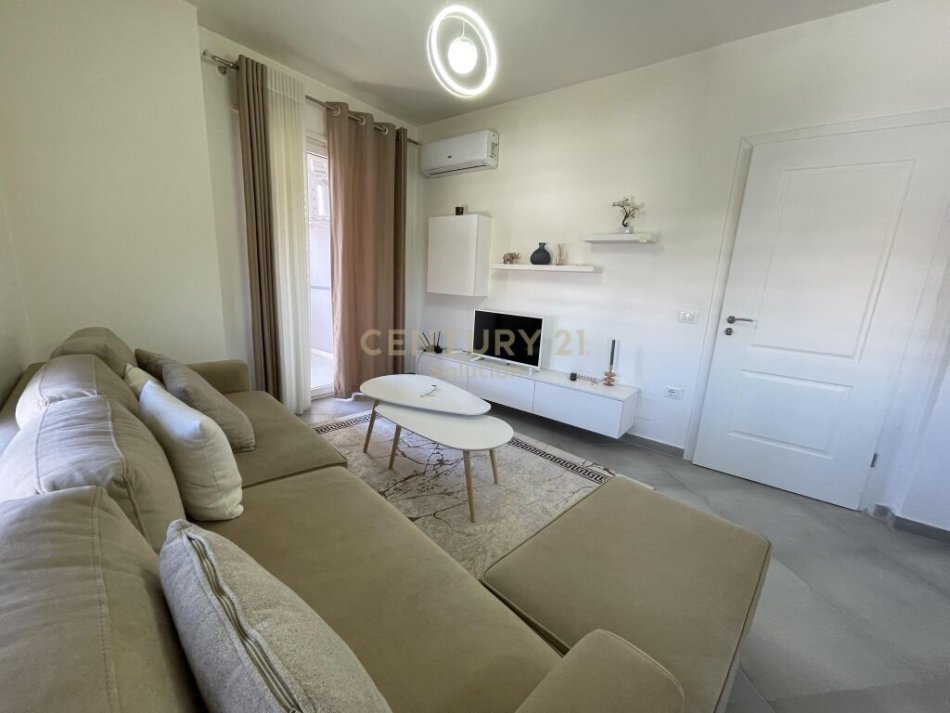 JAPIM ME QIRA APARTAMENT 2+1 TE VILA L 2 !
 Vila L 2 Tirana, Albania