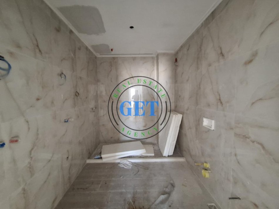 Durres, Shitet Apartament 4+1+3 Kati 9, 300 m² 220.000 €