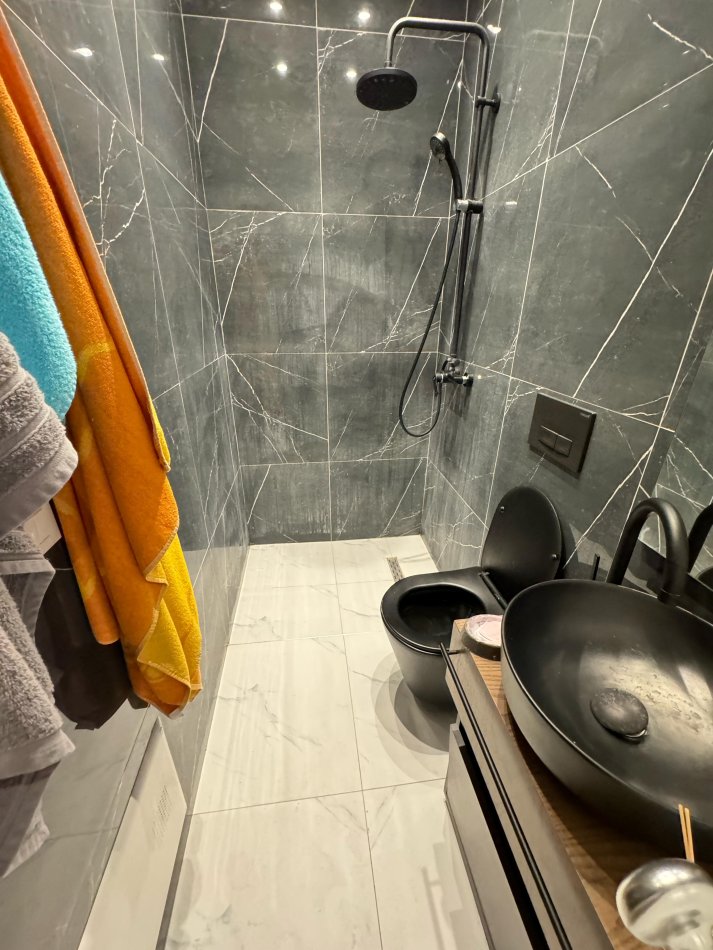 Tirane, jepet me qera apartament 2+1+Ballkon Kati 6, 95 m² 750 € (21 dhjetori)