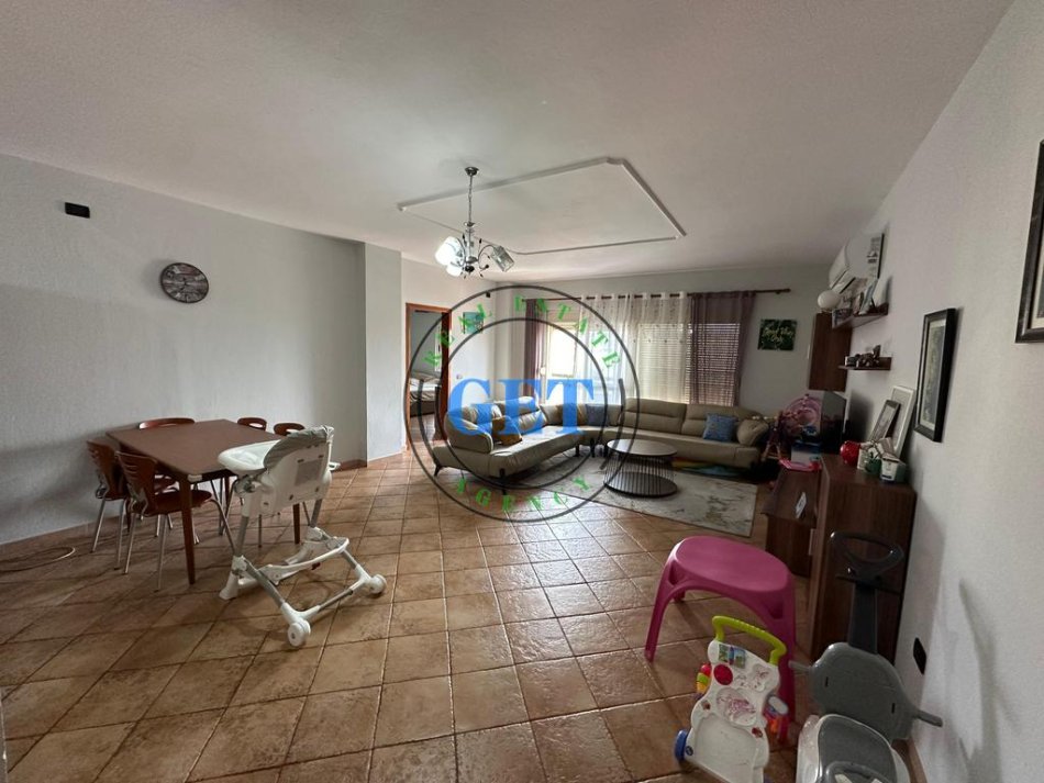 Durres, shitet apartament 3+1 Kati 7, 156 m² 230.000 € 