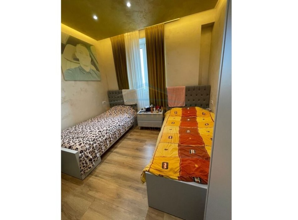 Tirane, shitet apartament 2+1 Kati 6, 105 m² 200.000 € (Fusha E Aviacionit)