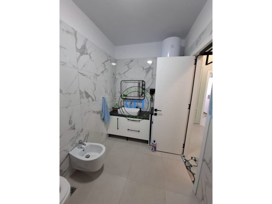 Durres, jepet me qera apartament 2+1 Kati 4, 85 m² 500 € 