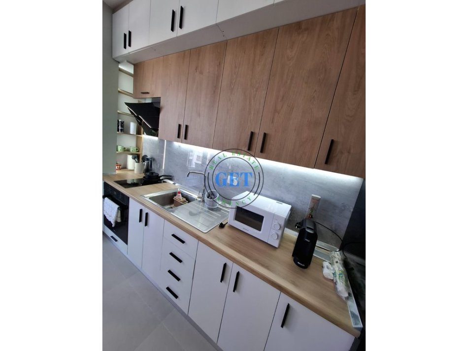 Durres, jepet me qera apartament 2+1 Kati 4, 85 m² 500 € 