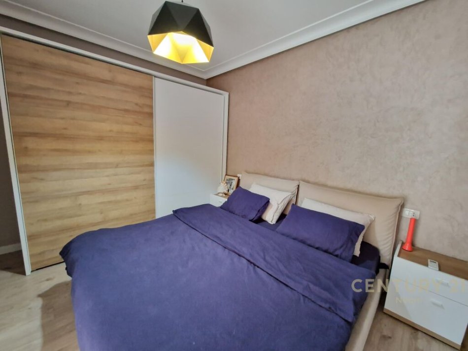 Tirane, jepet me qera apartament 3+1 Kati 3, 119 m² 800 € (Ndre Mjeda, 21 Dhjetori)