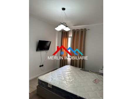 Tirane, jepet me qera apartament 1+1+Ballkon Kati 1, 75 m² 600 € (Hamdi Garunja)